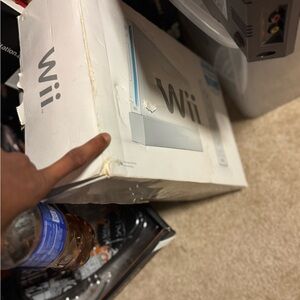 Nintendo Wii Console Box - White and Gray